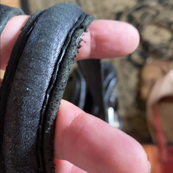 Black leather shoulder bag... - Picture 7 of 8